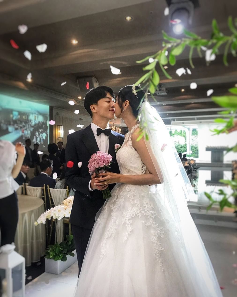 Cặp idol Kpop có cuộc hôn nhân hỏa tốc nhất Hàn Quốc: Đám cưới, sinh con rồi ly hôn, tất cả chỉ trong vòng… 6 tháng - Ảnh 2.