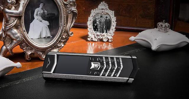 Những điều chỉ dân chơi đích thực mới biết về Vertu, chiếc điện thoại đắt đỏ nhất thế giới - Ảnh 2.