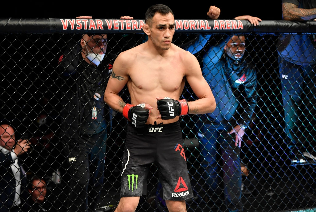 Tony Ferguson lần đầu thua trận sau gần 7 năm, mất đai vô địch vào tay Justin Gaethje - Ảnh 2.