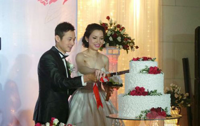 Sắc vóc vợ hai kém 14 tuổi của MC Anh Tuấn thời đi thi Hoa hậu Việt Nam - Ảnh 1.