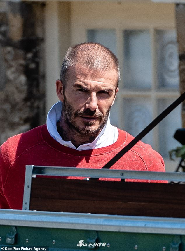 David Beckham bất ngờ xuất hiện với diện mạo tàn tạ đến khó tin, có dấu hiệu bị hói đầu - Ảnh 1.