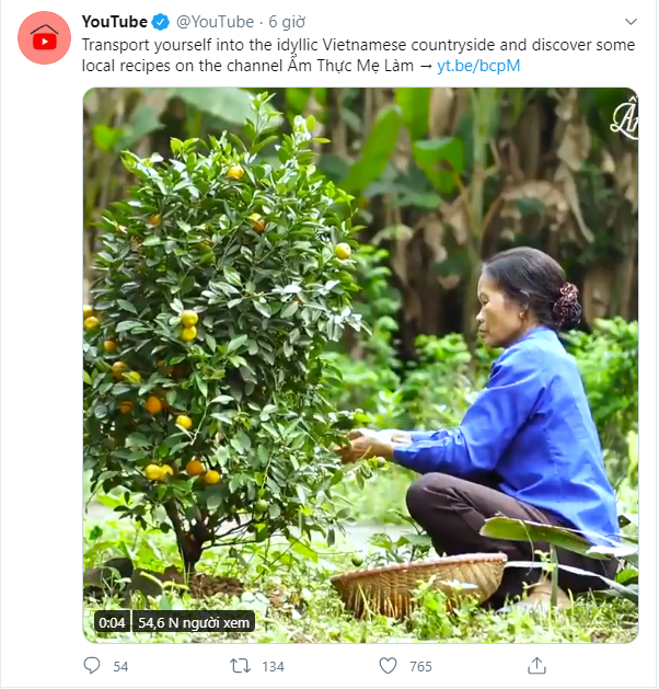 Kênh YouTube &quot;Ẩm thực mẹ làm&quot; của bà mẹ nông dân người Việt được chính YouTube giới thiệu một cách giản dị trên Twitter - Ảnh 1.