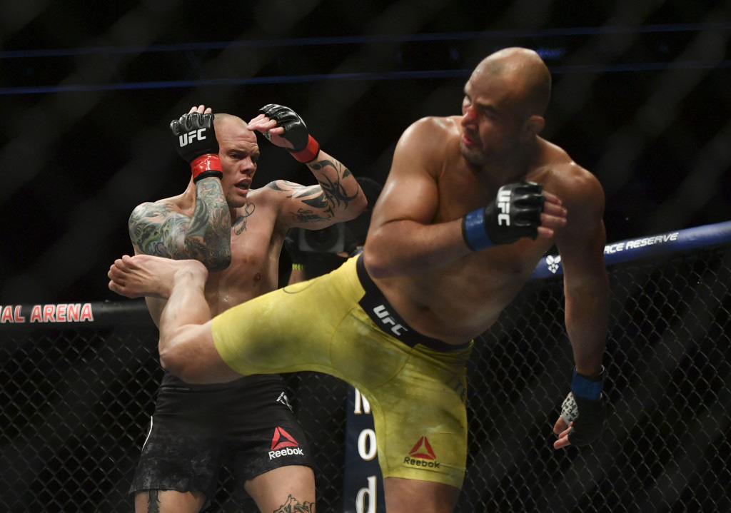 UFC FN 171: &quot;Lão tướng&quot; Glover Teixeira thi đấu chói sáng, hạ thuyết phục đối thủ sừng sỏ - Ảnh 5.