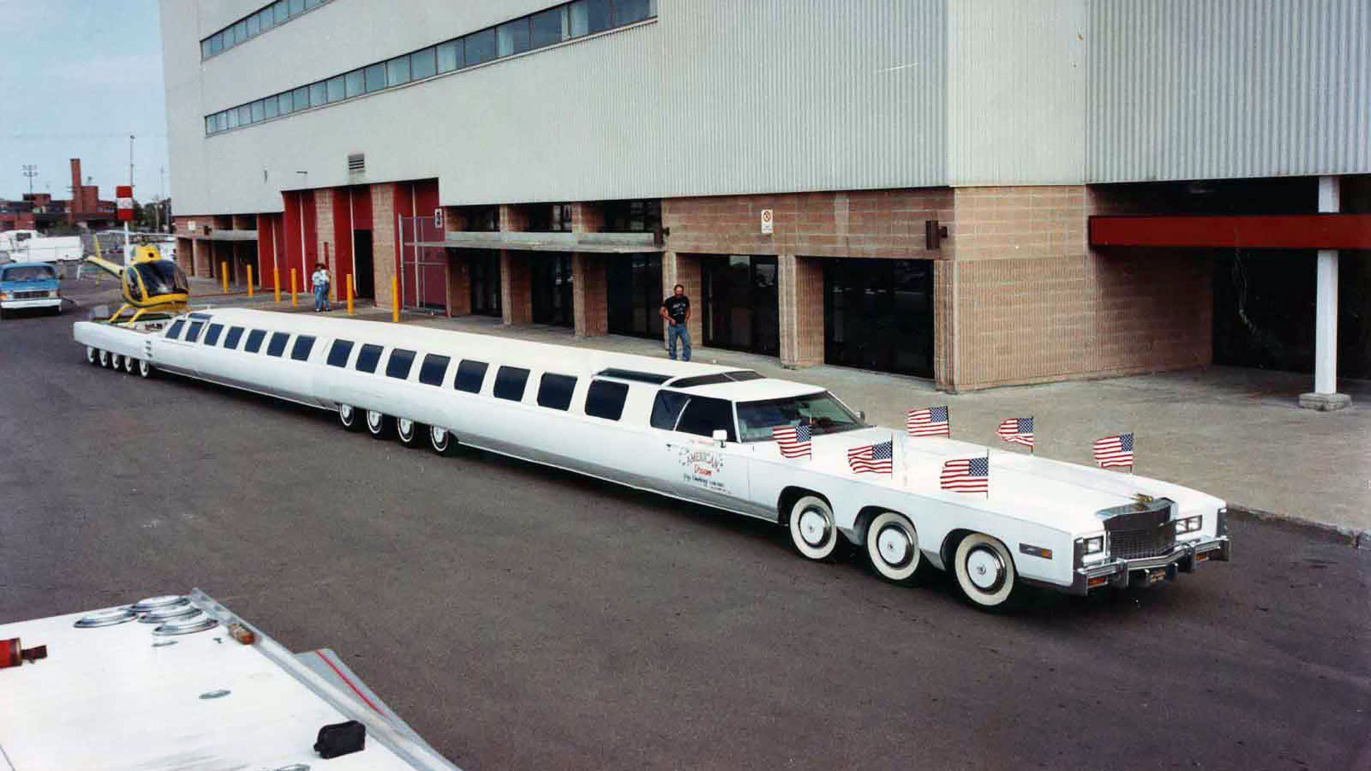 Limousine độc nhất vô nhị sắp được phục chế: Dài hơn 30 mét, có tới 26 bánh xe - Ảnh 2.