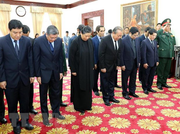 Lãnh đạo Đảng, Nhà nước viếng, tưởng niệm nguyên Thủ tướng Lào Sisavath Keobounphanh - Ảnh 1.