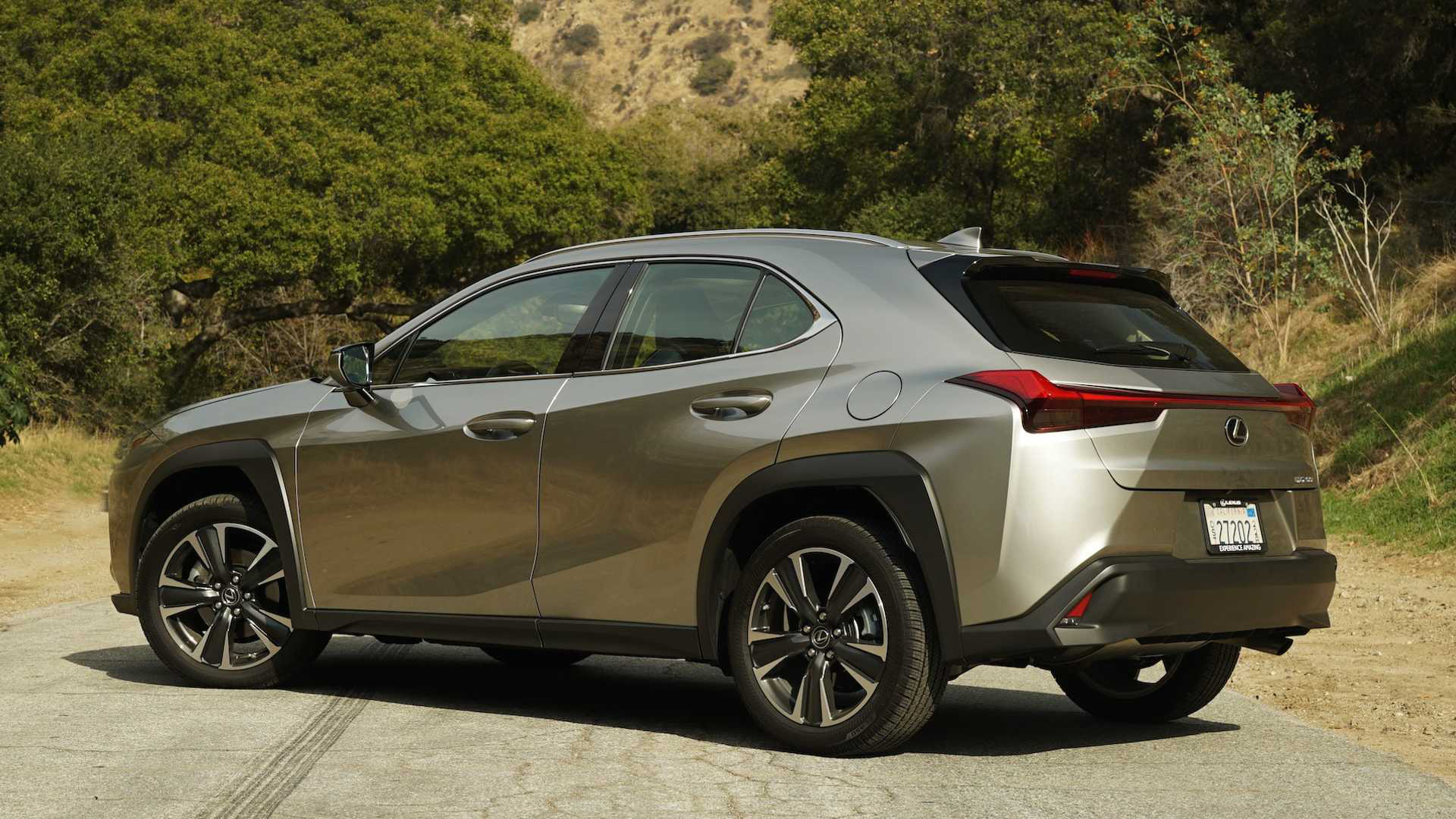 Sẽ có Toyota Yaris Cross sang chảnh đeo logo Lexus, giá chỉ ngang Camry - Ảnh 1. Sẽ có Toyota Yaris Cross sang chảnh đeo logo Lexus, giá chỉ ngang Camry - Ảnh 1.