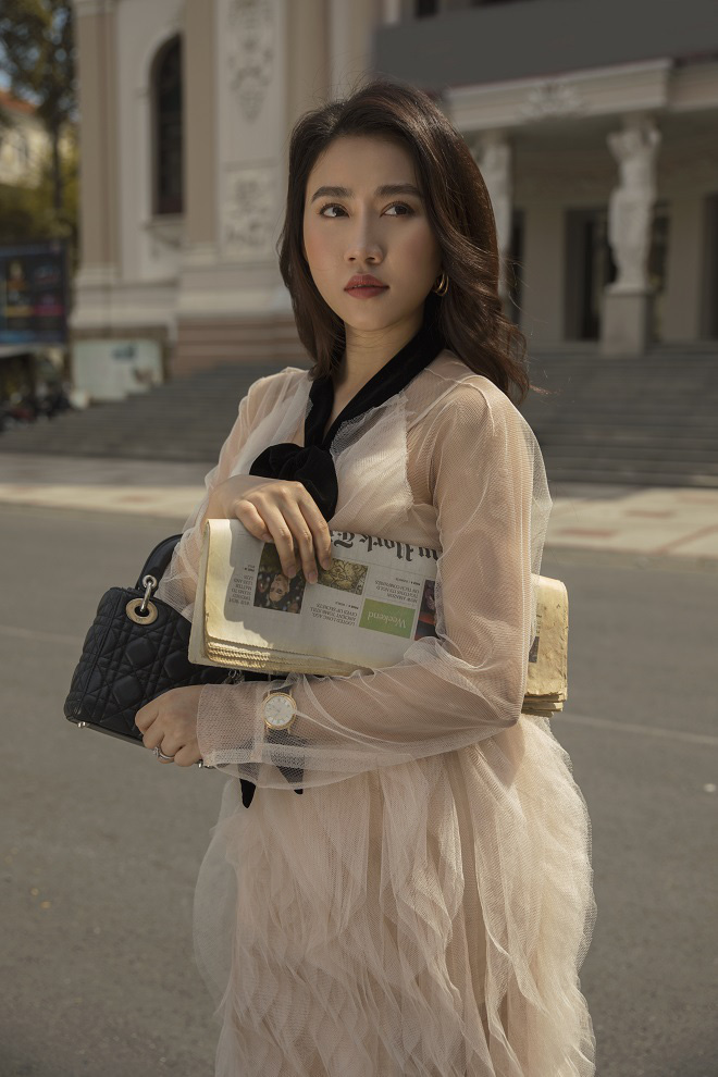 Huỳnh Hồng Loan xinh đẹp, nổi bật với thời trang dạo phố - Ảnh 7.