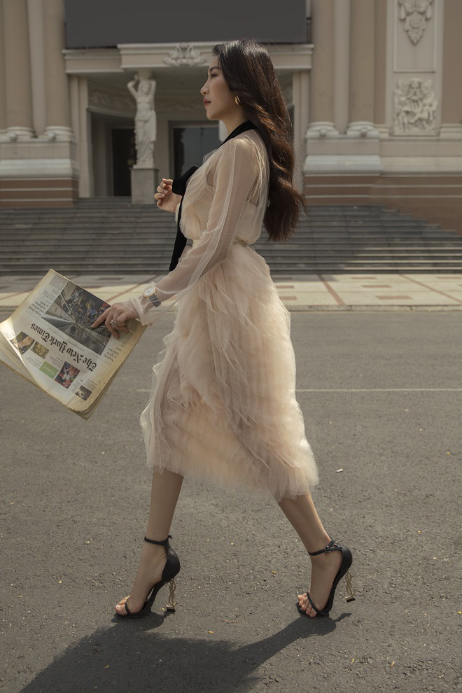 Huỳnh Hồng Loan xinh đẹp, nổi bật với thời trang dạo phố - Ảnh 8.