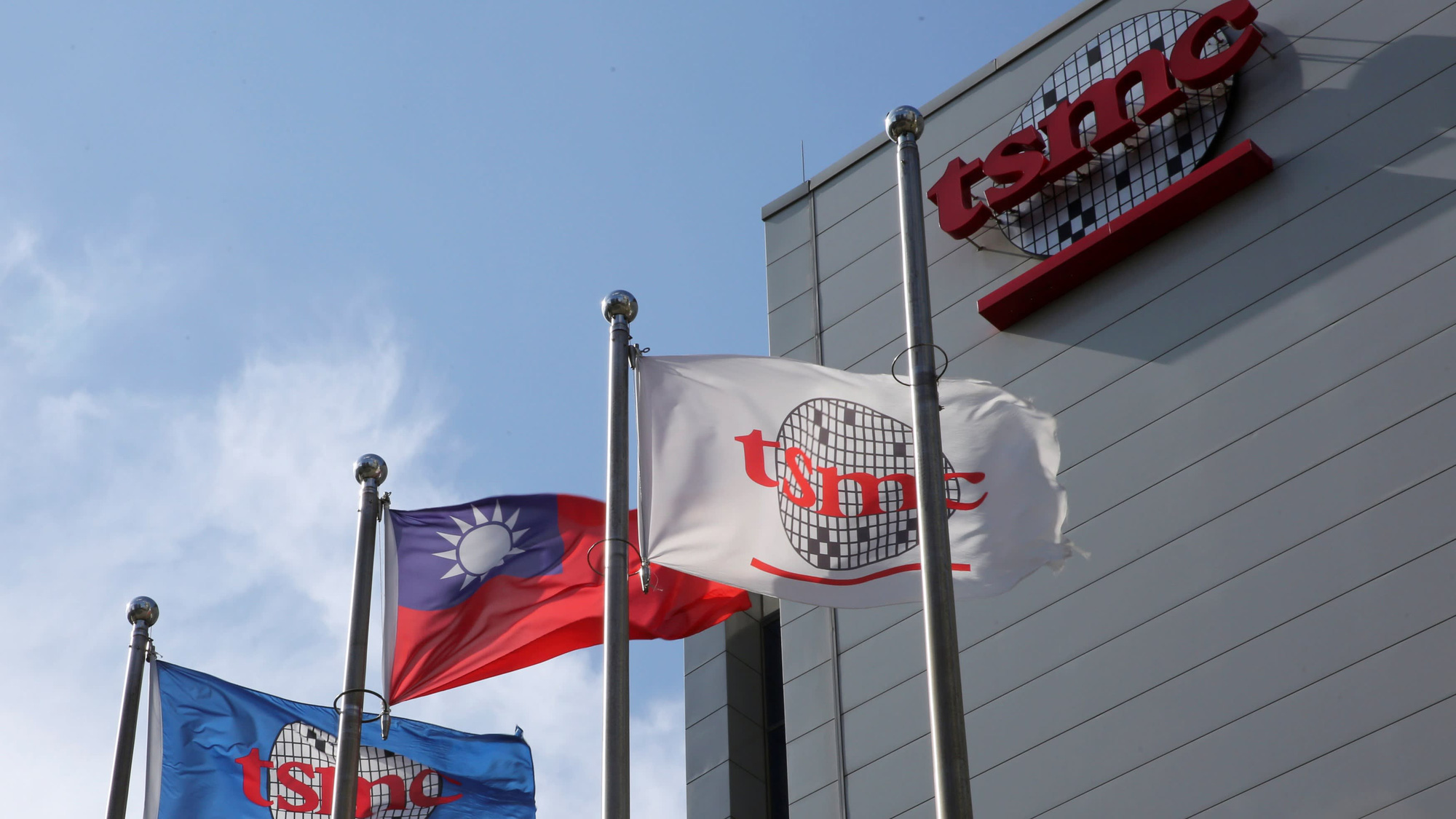 TSMC chính thức dừng sản xuất chip cho Huawei, nguy cơ xảy chiến tranh lạnh 2.0 giữa Mỹ và Trung Quốc - Ảnh 1.