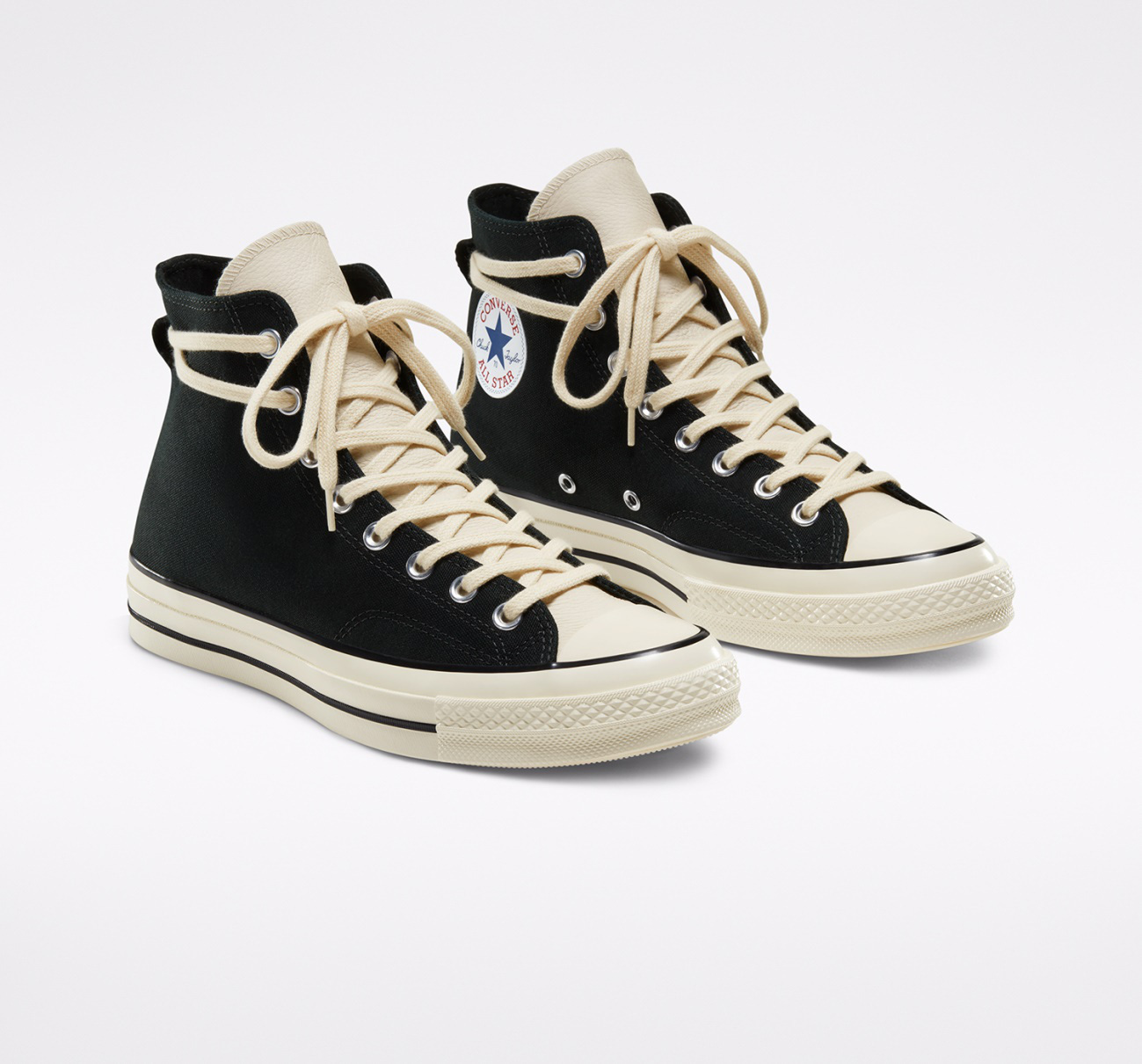 Incubate sẽ đổ bộ lên kệ tại Việt Nam trong đó có Converse Fear Of God Essentials - Ảnh 2.