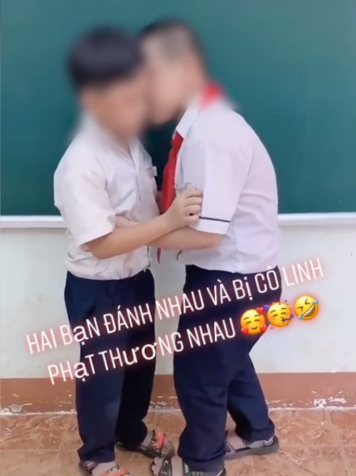 Clip cô giáo phạt 2 học sinh nam ôm hôn nhau làm hòa khiến dân mạng tranh cãi gay gắt: Người thấy bình thường, người cho rằng &quot;phản cảm&quot; - Ảnh 2.