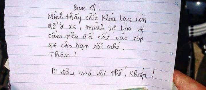 Bạn học &quot;tốt&quot; nhất quả đất: Thấy bạn quên khóa xe liền giúp đỡ, còn cẩn thận viết thư nhắn nhủ nhưng khổ chủ lại méo mặt - Ảnh 2.