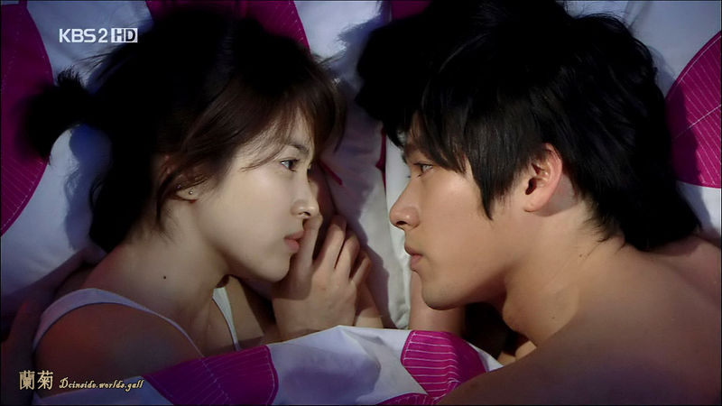 Chuyện tình Song Hye Kyo - Hyun Bin: Đẹp nhưng 2 chữ tiểu tam làm nên cái kết thị phi, sau bao đau khổ liệu có về với nhau? - Ảnh 4. Chuyện tình Song Hye Kyo - Hyun Bin: Đẹp nhưng 2 chữ tiểu tam làm nên cái kết thị phi, sau bao đau khổ liệu có về với nhau? - Ảnh 4.