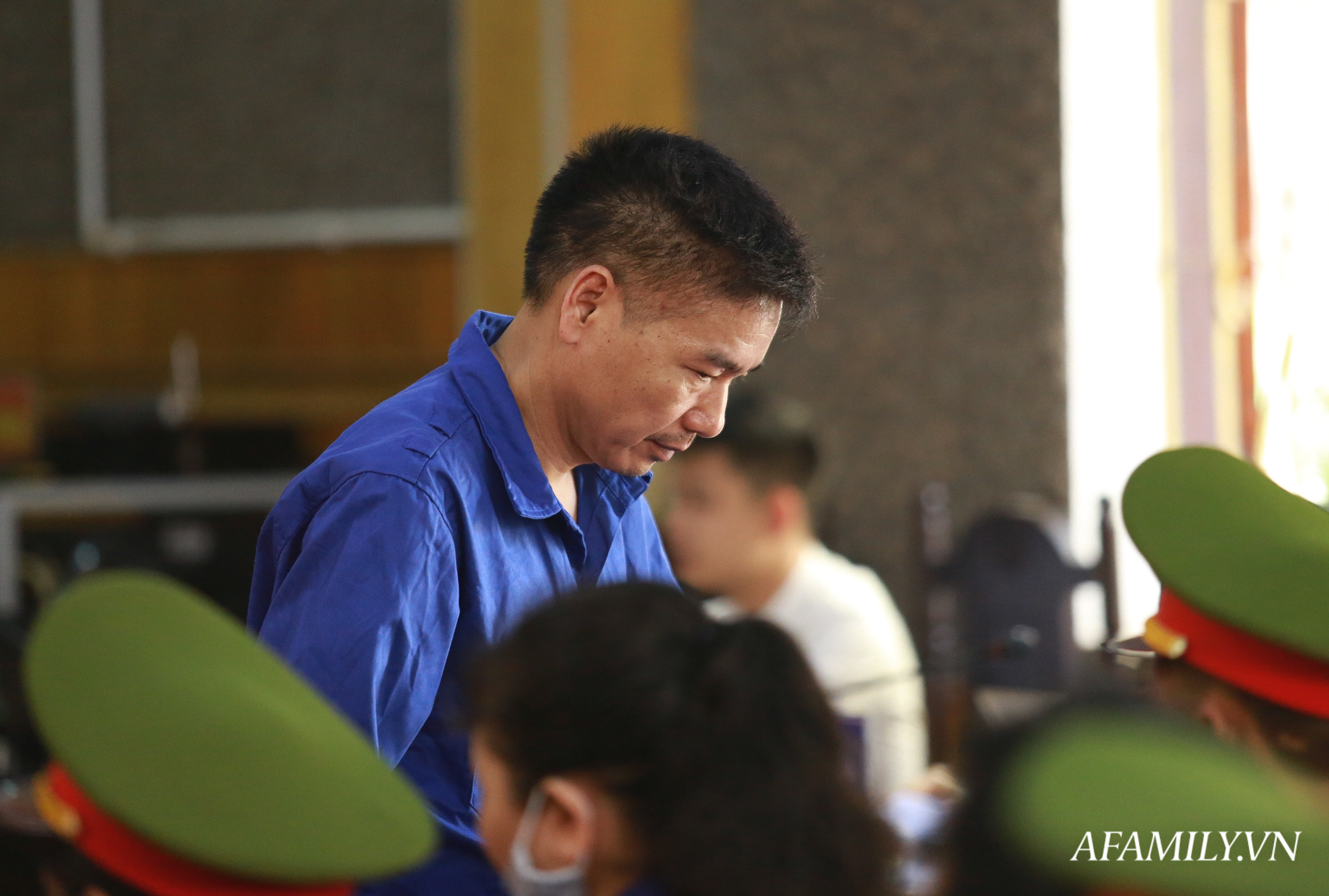 Trưởng phòng Khảo thí Sở GD&ĐT Sơn La bị đề nghị mức án 25 năm tù về tội nâng điểm và nhận hối lộ hơn 1 tỷ đồng - Ảnh 3.