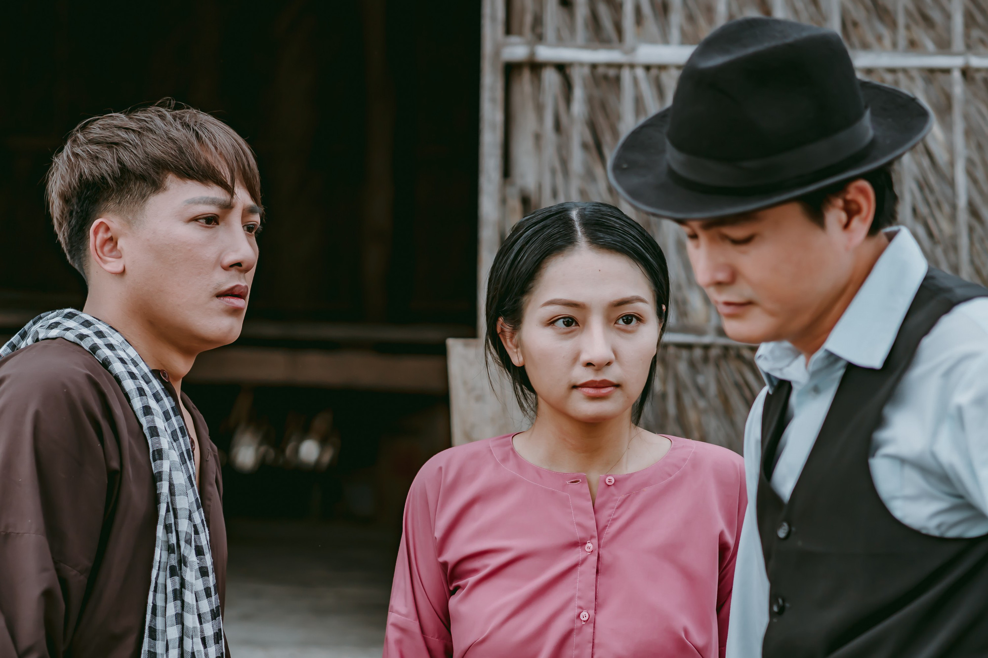 Châu Khải Phong nằm viện vẫn công chiếu MV mới - Ảnh 4.