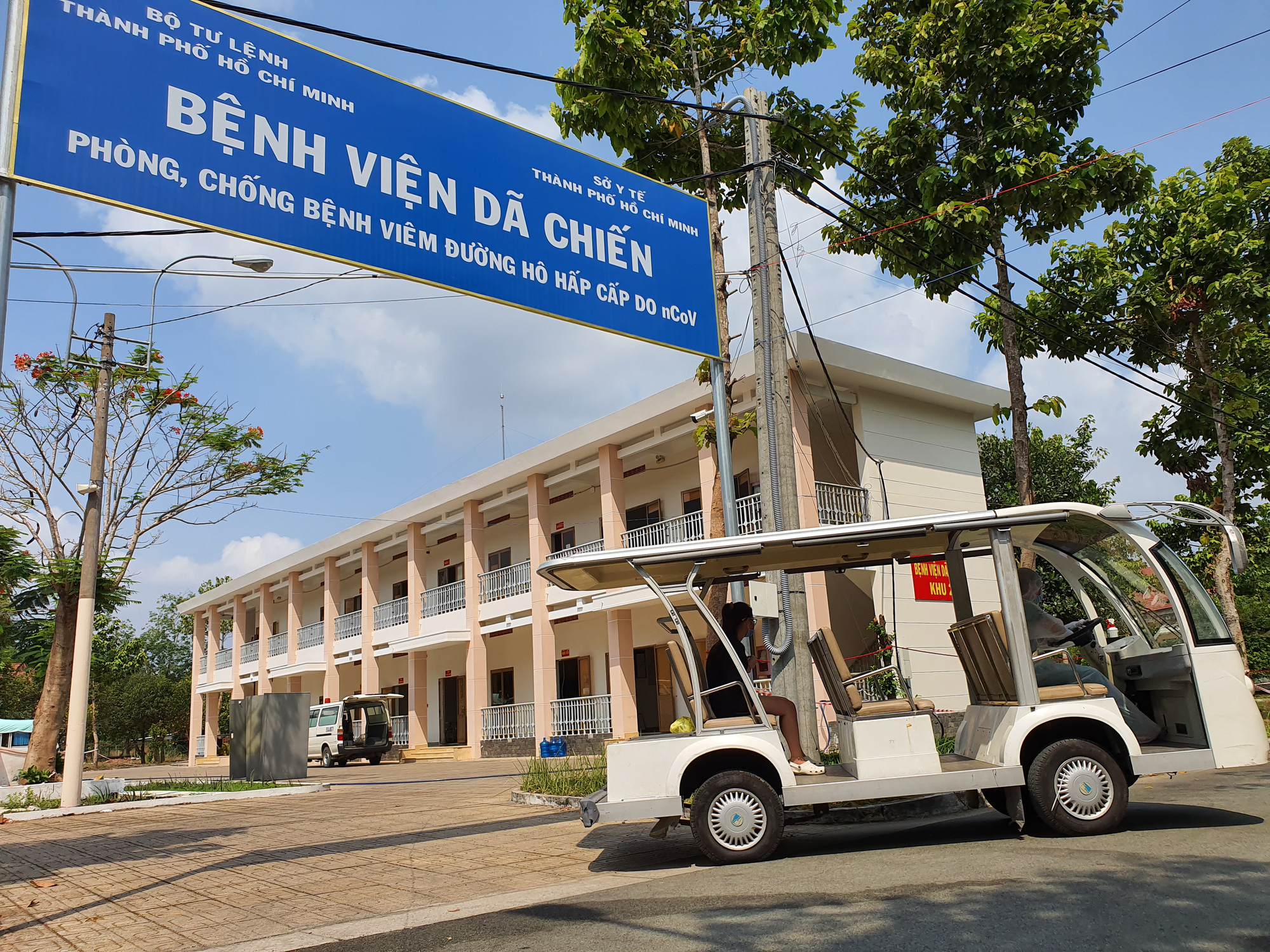 TP.HCM: Bệnh nhân ở ổ dịch Buddha lại tái dương tính lần 2 với SARS-COV-2, phải quay trở lại viện điều trị lần thứ 3 - Ảnh 1. TP.HCM: Bệnh nhân ở ổ dịch Buddha lại tái dương tính lần 2 với SARS-COV-2, phải quay trở lại viện điều trị lần thứ 3 - Ảnh 1.