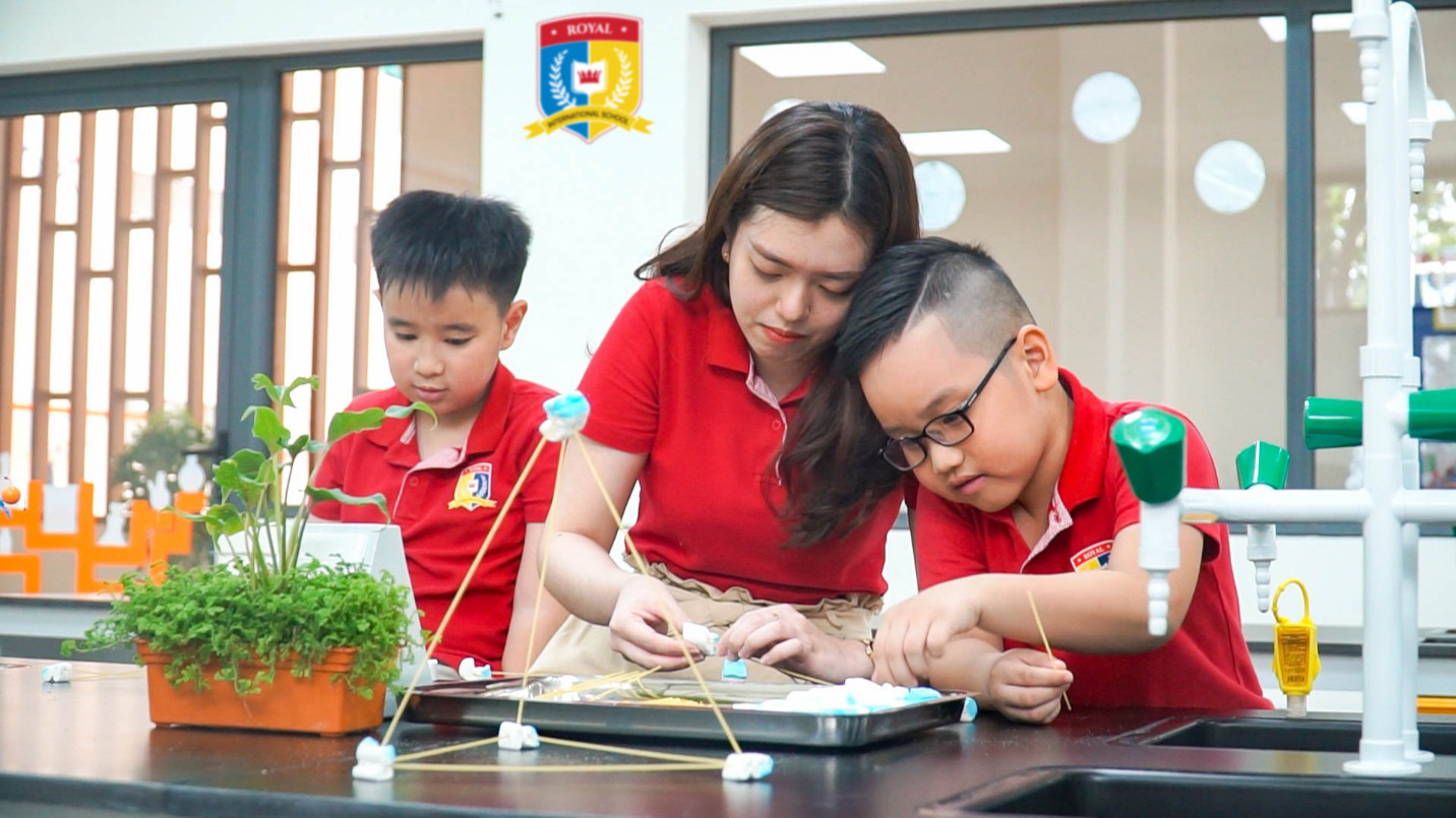 “Nắm bắt” cơ hội học tập tại Royal School với ưu đãi 25% học phí trong 5 năm khi đăng ký trước 30/05 - Ảnh 1.