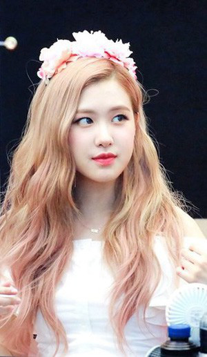 Rosé (BLACKPINK): Từ cô bé Park Chaeyoung bị bố mẹ tống về Hàn để được... ngủ yên giấc đến giọng ca chính của nhóm nữ đình đám Kpop - Ảnh 3.