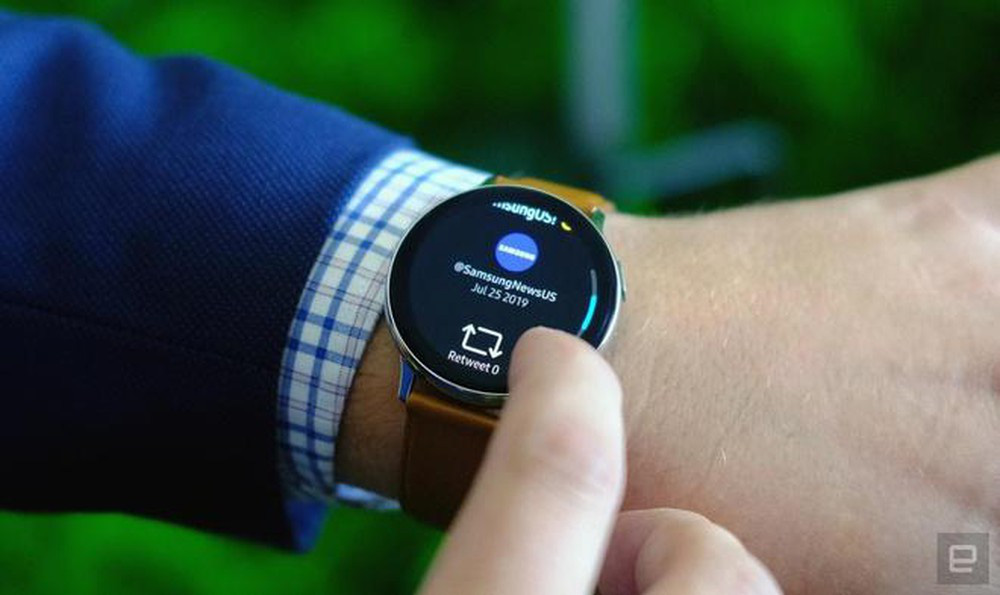 Samsung đưa trở lại tính năng mà hãng từng rũ bỏ trên smartwatch - Ảnh 1.