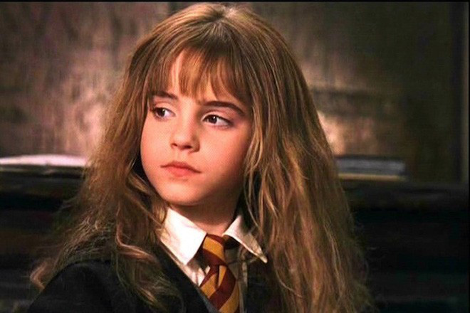 Tác giả Harry Potter và loạt “phốt” để đời: Trêu chọc kinh nguyệt người chuyển giới nhưng thích lôi giới tính cụ Dumbledore ra để câu like? - Ảnh 15.