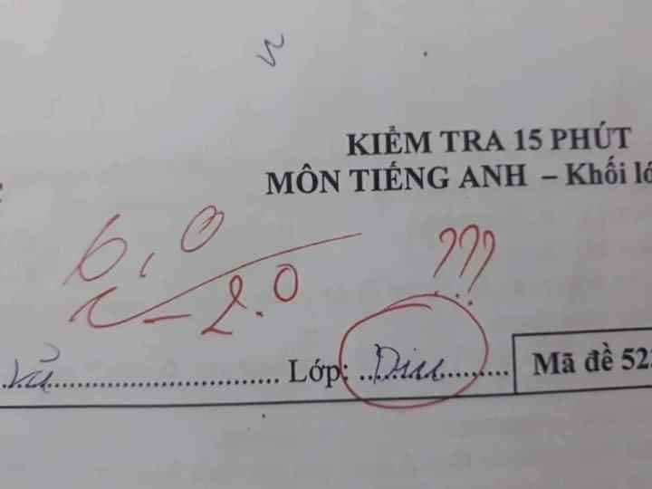 Đang chấm bài, cô giáo bỗng hoang mang cực độ khi phát hiện ra trong trường có một lớp mới được thành lập và chỉ có 1 học sinh duy nhất - Ảnh 1.