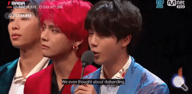 Từng đứng trước bờ vực tan rã, tình trạng của BTS nếu không tái kí hợp đồng đến giờ mới được Jimin tiết lộ sau lễ kỉ niệm 7 năm - Ảnh 2.