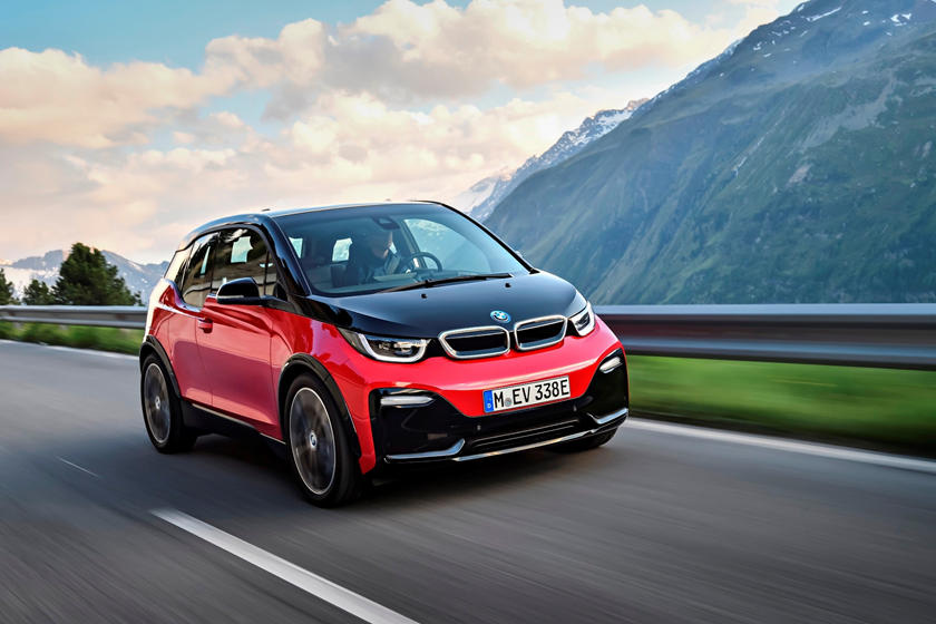 Bỏ i8, BMW tập trung cho i3, dự tính tăng gấp đôi sản lượng đáp ứng nhu cầu mua - Ảnh 1. Bỏ i8, BMW tập trung cho i3, dự tính tăng gấp đôi sản lượng đáp ứng nhu cầu mua - Ảnh 1.