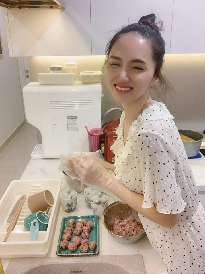 Siêu xe và căn hộ tiền tỷ của Hoa hậu Hương Giang tuổi 29 - Ảnh 19.