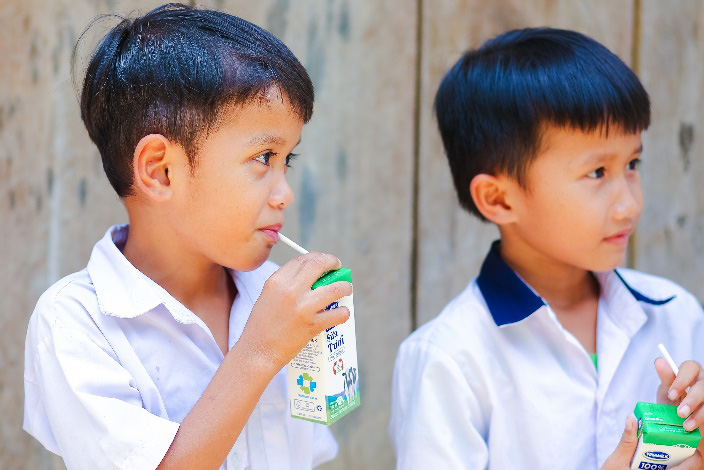 Quảng Nam – Nỗ lực để đưa sữa lên trường học vùng cao - Ảnh 2.