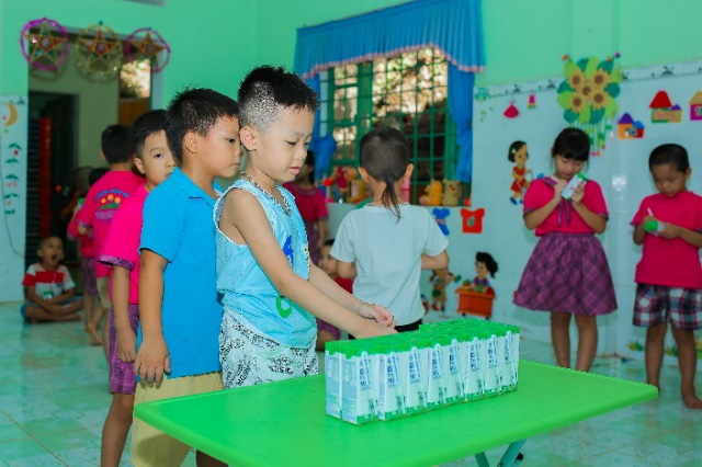 Quảng Nam – Nỗ lực để đưa sữa lên trường học vùng cao - Ảnh 3.