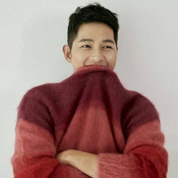 Tin đồn hẹn hò nữ luật sư còn chưa &quot;hạ nhiệt&quot;, Song Joong Ki lần đầu tiên làm điều này kể từ khi ly hôn Song Hye Kyo - Ảnh 4.