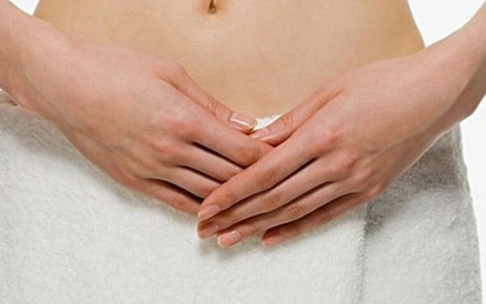 Khó chịu, đau rát khi đi tiểu có thể là dấu hiệu cảnh báo những vấn đề sức khỏe nghiêm trọng này - Ảnh 2.