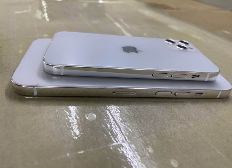 Lộ diện mô hình khá hoàn thiện của iPhone 12, 3 kích thước màn hình khác nhau, khung viền giống iPad Pro - Ảnh 2. Mô hình iPhone 12 moi - 2