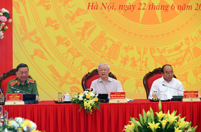 Tổng Bí thư, Chủ tịch nước và Thủ tướng Chính phủ dự Hội nghị Đảng ủy Công an Trung ương - Ảnh 4.