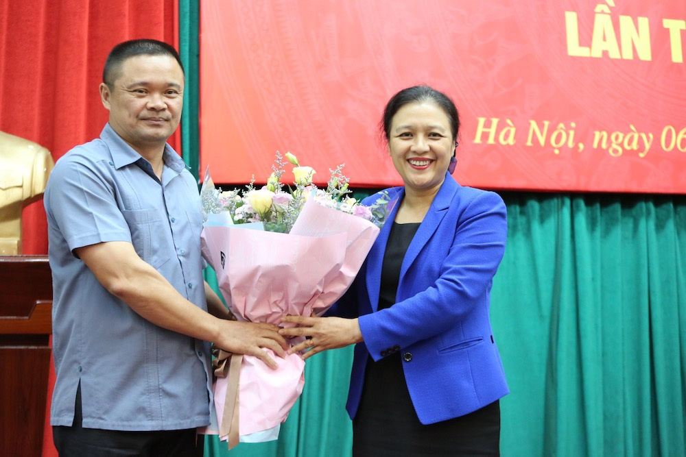 Ông Bạch Ngọc Chiến nghỉ việc Nhà nước, chuyển sang làm doanh nghiệp tư nhân - Ảnh 1. Ông Bạch Ngọc Chiến nghỉ việc Nhà nước, chuyển sang làm doanh nghiệp tư nhân - Ảnh 1.