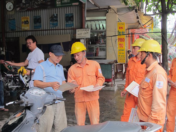 Lập đoàn công tác xác minh hoá đơn tiền điện tăng “chóng mặt”, sản lượng tiêu thụ điện lại lập đỉnh mới do nắng nóng gay gắt - Ảnh 1.