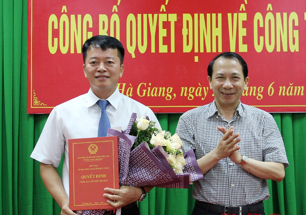 Nhân sự mới TPHCM, Bến Tre, Ninh Thuận, Yên Bái, Hà Giang - Ảnh 2.