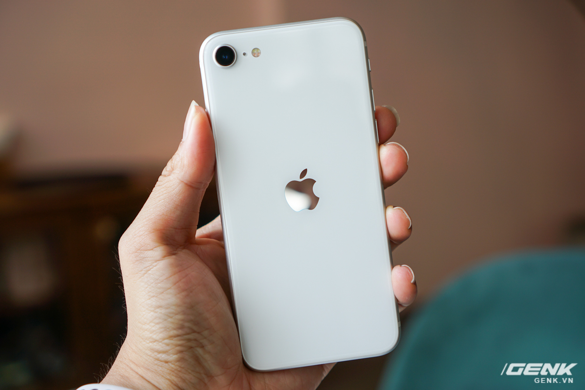 Đánh giá iPhone SE 2020 – Iphone giá rẻ của Apple - THIẾT BỊ KẾT NỐI
