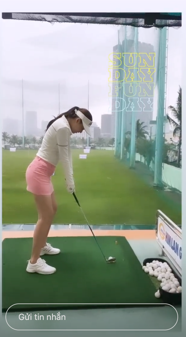 Không hẹn mà gặp hội mỹ nhân Việt đều rủ nhau check-in ở sân golf: 1 buổi chơi golf có lợi ích bằng 1 tuần tập thể dục nên bảo sao không mê cho được - Ảnh 2. Không hẹn mà gặp hội mỹ nhân Việt đều rủ nhau check-in ở sân golf: 1 buổi chơi golf có lợi ích bằng 1 tuần tập thể dục nên bảo sao không mê cho được - Ảnh 2.