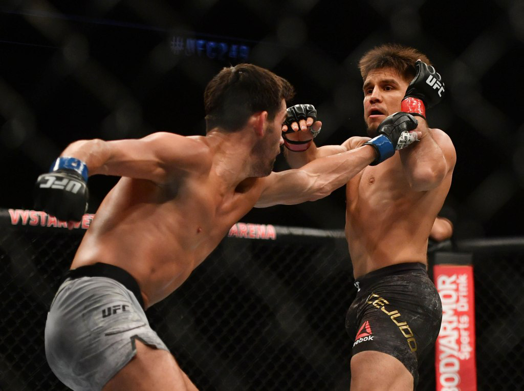 Cựu vương Henry Cejudo khẳng định đã &quot;xong&quot; với MMA, thừa nhận đang thỏa thuận để thượng đài quyền Anh với tay đấm bất bại Ryan Garcia - Ảnh 2.