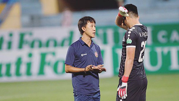 Tân HLV Nguyễn Thành Công: "CLB Thanh Hóa có nhiều cầu thủ giỏi nhưng không hiểu vì sao lại thi đấu chưa tốt" - Ảnh 1. Tân HLV Nguyễn Thành Công: "CLB Thanh Hóa có nhiều cầu thủ giỏi nhưng không hiểu vì sao lại thi đấu chưa tốt" - Ảnh 1.