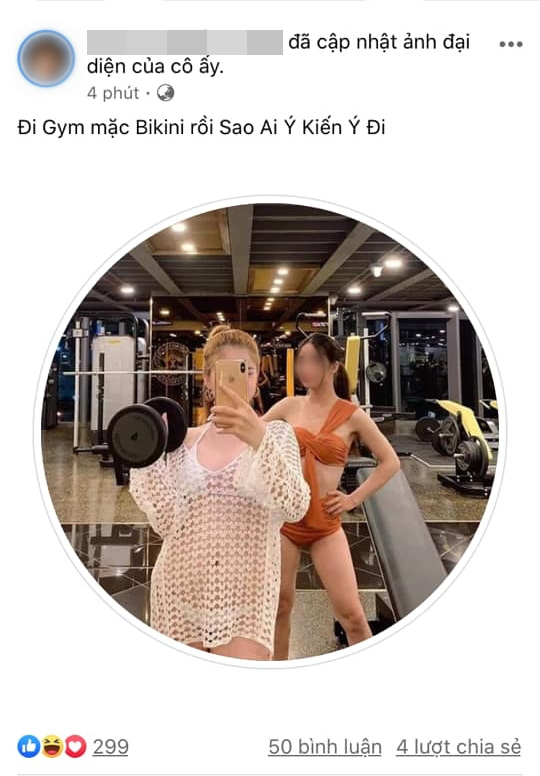 Hai cô gái selfie ở phòng gym khiến dân tình xuýt xoa, nhưng soi đến bộ bikini hở hang thì hội chị em &quot;nóng máu&quot; vô cùng - Ảnh 2.