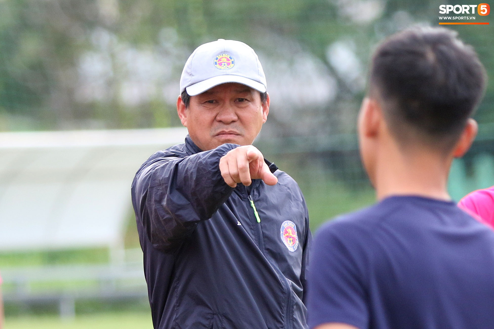 Chủ tịch kiêm HLV Sài Gòn FC tiết lộ cách chặn đứng dàn học trò thầy Park, danh sách có Công Phượng, Tiến Linh đến Quả bóng Vàng Đỗ Hùng Dũng - Ảnh 2.