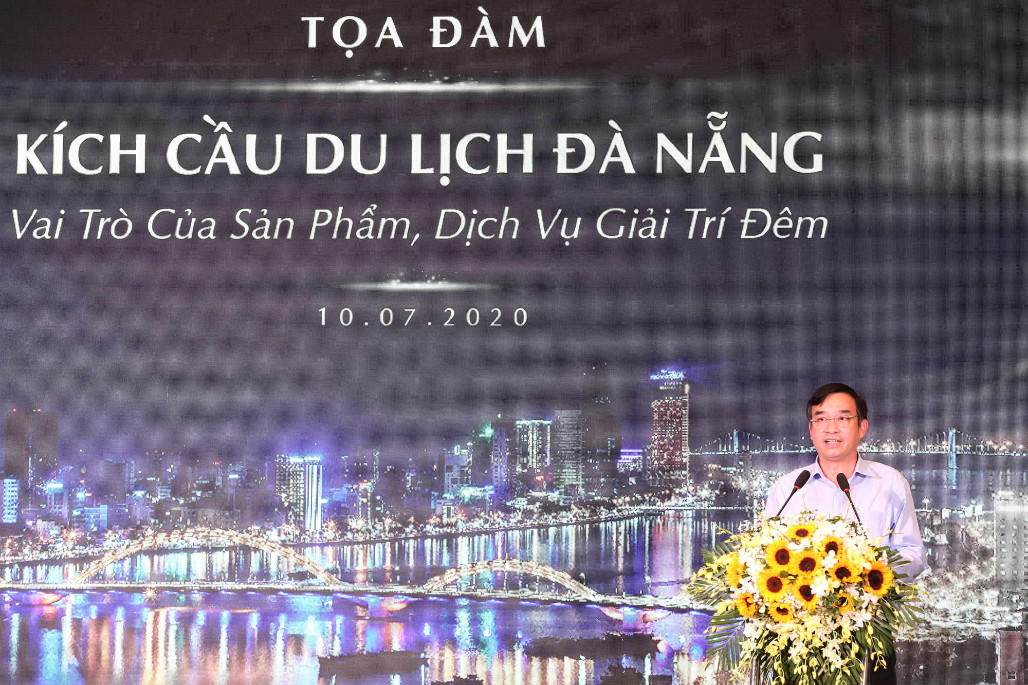 Đà Nẵng nỗ lực trở thành thủ phủ du lịch ban đêm, ăn chơi sau 0h của Việt Nam - Ảnh 1.