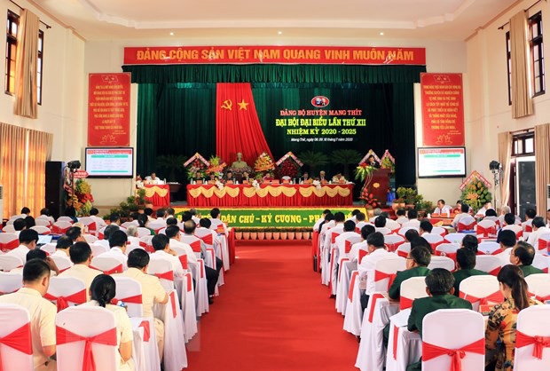 Trưởng Ban Tuyên giáo Trung ương Võ Văn Thưởng dự Đại hội Đảng bộ huyện Mang Thít, Vĩnh Long - Ảnh 2.
