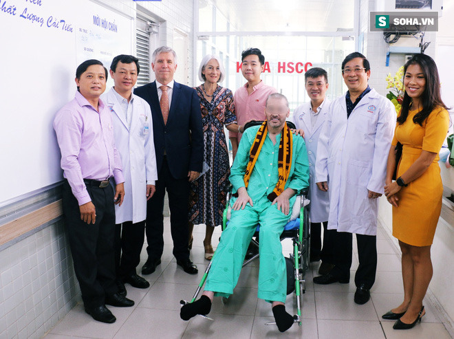 Chuyến bay đưa phi công người Anh về quê hương: Chúng tôi phải đo đạc đến từng cái chân ghế - Ảnh 1. Chuyến bay đưa phi công người Anh về quê hương: Chúng tôi phải đo đạc đến từng cái chân ghế - Ảnh 1.