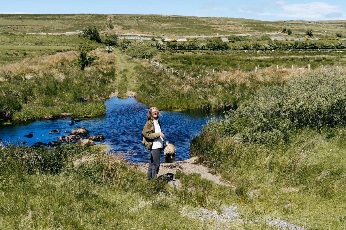 Cuộc sống thật đẹp của những kẻ chọn cách lánh đời tại núi rừng Scotland xa xôi cách trở - Ảnh 3.