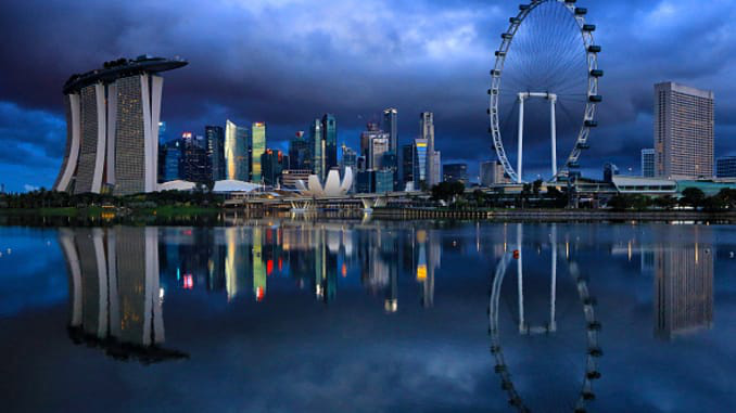Bloomberg: Kinh tế Singapore chính thức suy thoái vì dịch Covid-19 - Ảnh 2.