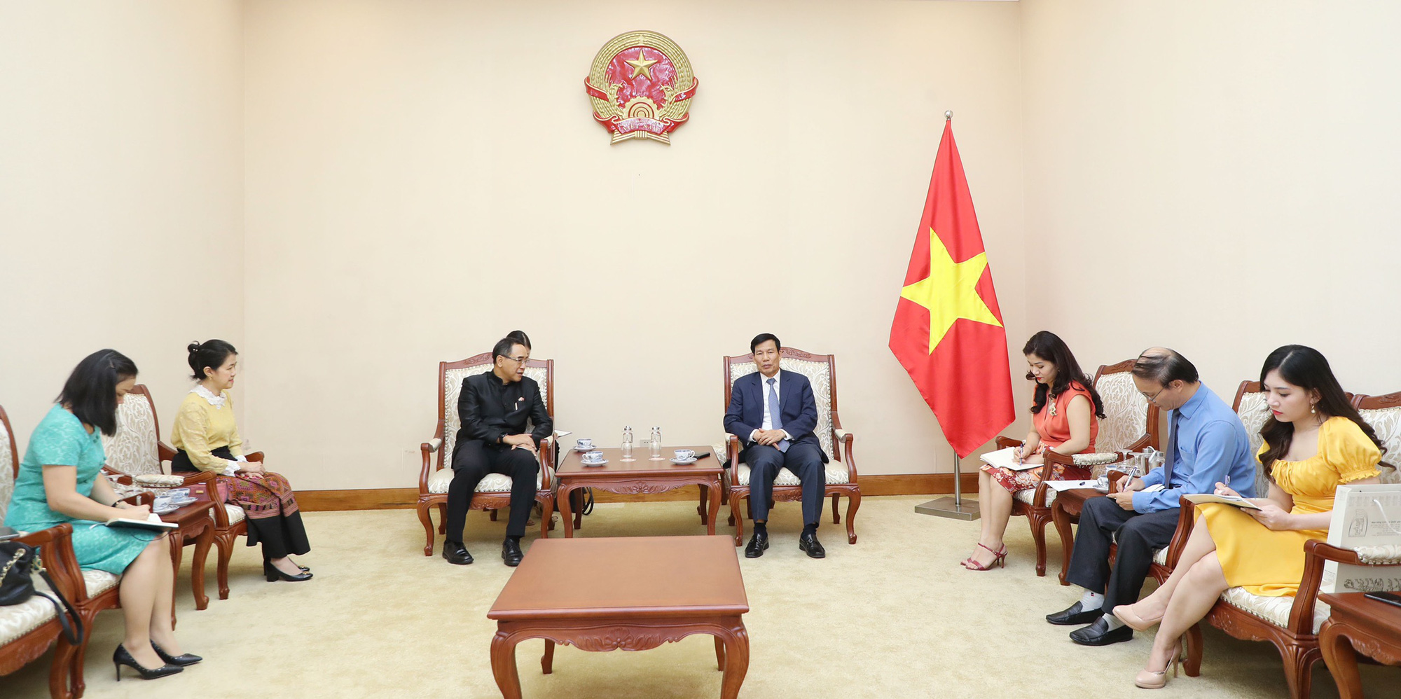 Bộ trưởng Nguyễn Ngọc Thiện tiếp và làm việc với Đại sứ Thái Lan tại Việt Nam - Ảnh 1.
