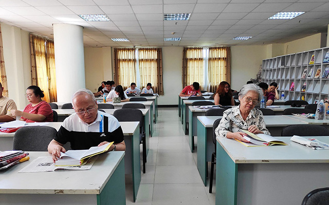 Bắc Giang: Tạo điều kiện thuận lợi cho người cao tuổi tiếp cận, sử dụng và khai thác tài nguyên thông tin thư viện